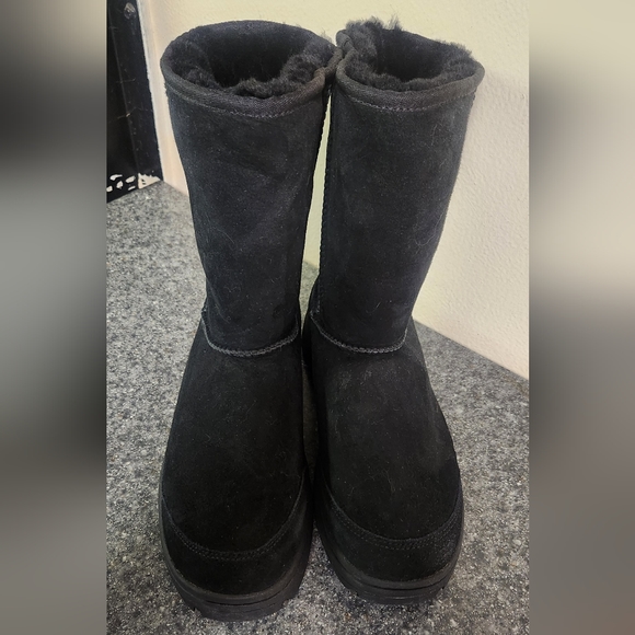 UGG AUSTRALIA WOMEN ULTIMATE SHORT 5275 BOOT Size 11 - Picture 1 of 5